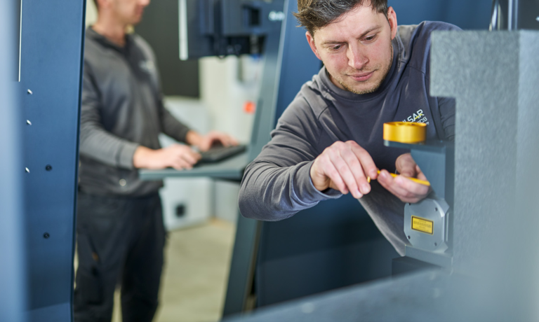 Service, Anlagenwartung, Lasertechnik